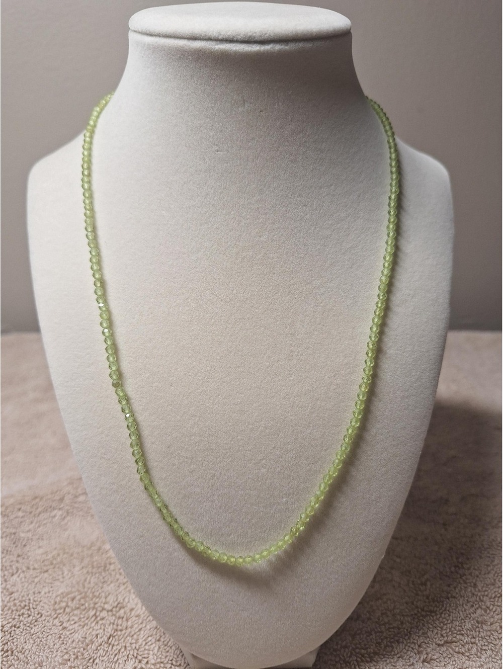 Peridot bead necklace sterling silver clasp 20 inches
